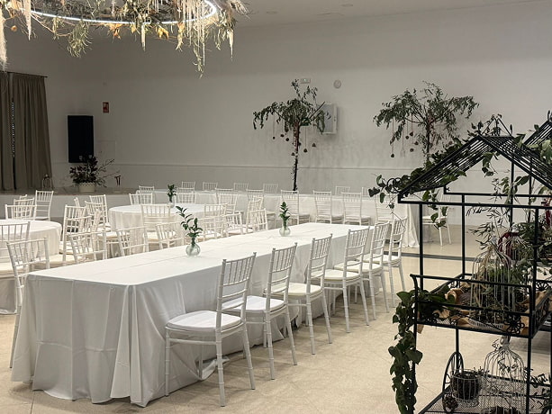 Sala de Bodas Mesa montada en el Salón de Bodas del Hotel Los Molinillos